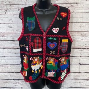 Women's size Medium holiday sweater vest in black red and green by D.S. Studio